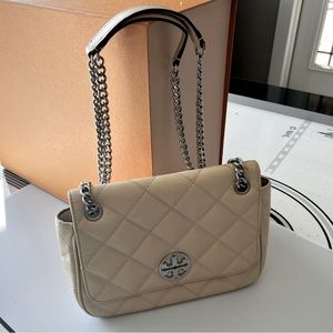 Tory Burch used in good condition convertible shoulder bag with chain.